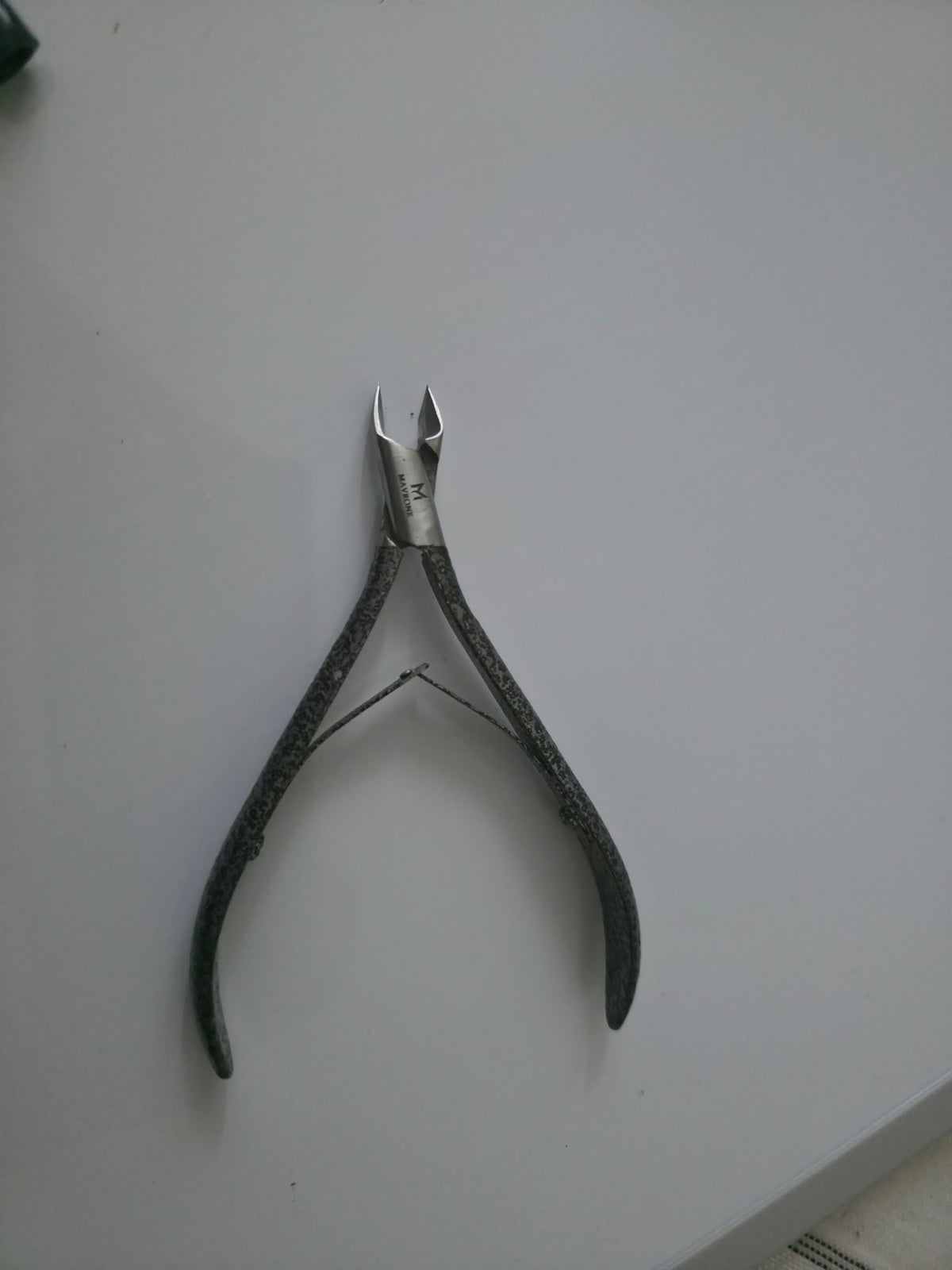 Mavrone Cuticle Cutter — Precision Stainless Steel
